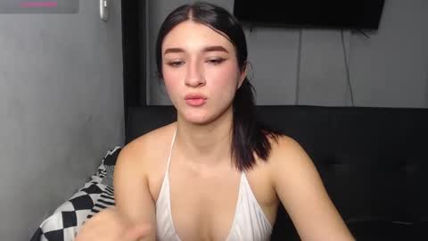 Snapshot of anny_naf chatting on October 7, 9:11 pm Anny online show from October 7, 9:11 pm