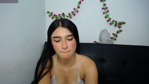 Anny online show from April 14, 7:50 pm