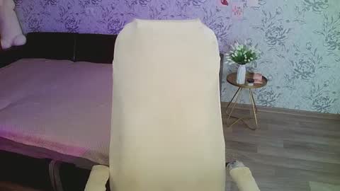 Annie online show from February 21, 4:18 am