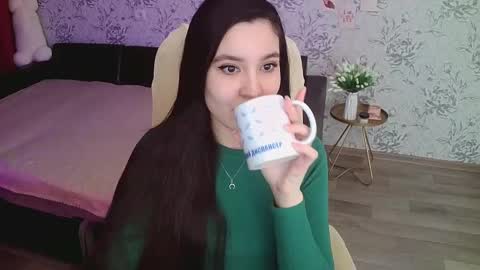 Annie online show from February 22, 9:45 am