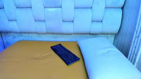 Snapshot of annyeli_bigtits chatting on February 20, 7:01 am annyeli_bigtits online show from February 20, 7:01 am