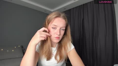 AnnyFourse online show from December 5, 7:33 pm