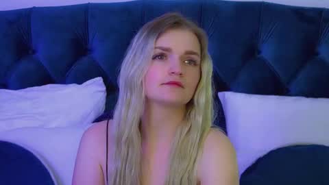 annyraii online show from January 19, 6:34 am