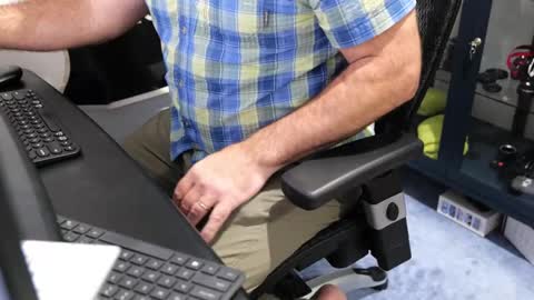 D online show from October 15, 12:50 pm