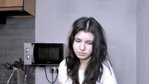 Anora online show from March 15, 9:07 pm