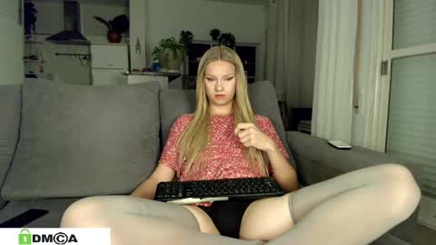 Sexy Ladybug online show from February 14, 10:59 am