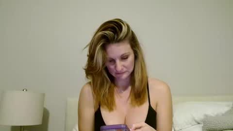 heyitsansley online show from February 7, 1:52 am