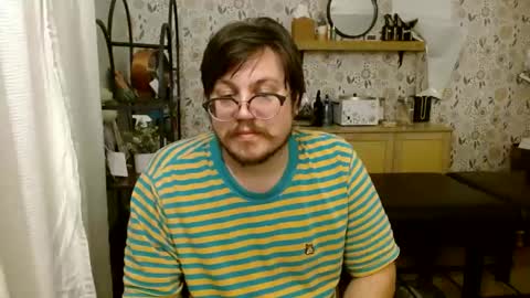 Answer4242 online show from September 22, 9:46 am