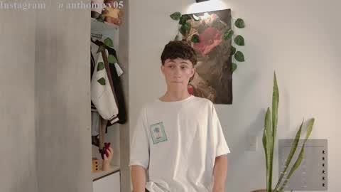 Snapshot of anthonny_05 chatting on September 23, 5:45 am TONY NEW ACCOUNT online show from September 23, 5:45 am