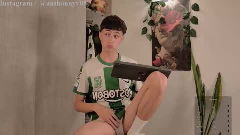 Snapshot of anthonny_05 chatting on September 14, 11:50 pm TONY NEW ACCOUNT online show from September 14, 11:50 pm
