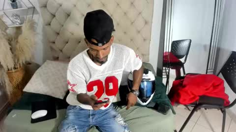 Snapshot of anthoy_wayans chatting on September 25, 11:56 pm online show from September 25, 11:56 pm