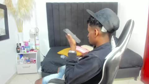       online show from April 29, 1:10 am