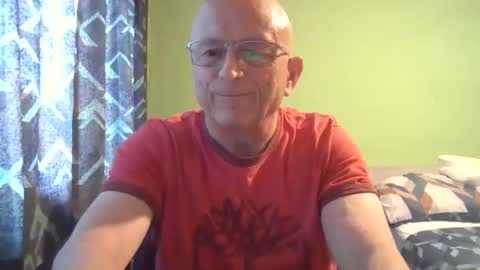 Snapshot of antmatt2025 chatting on October 18, 12:09 pm antmatt2025 online show from October 18, 12:09 pm