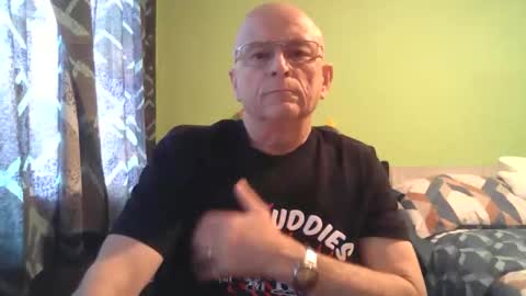 Snapshot of antmatt2025 chatting on October 16, 4:28 pm antmatt2025 online show from October 16, 4:28 pm