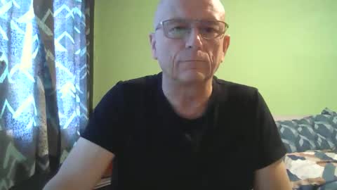 Snapshot of antmatt2025 chatting on October 10, 9:37 am antmatt2025 online show from October 10, 9:37 am