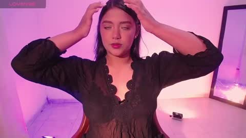 Anne  online show from October 4, 8:17 pm
