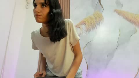 antonellarossi_os online show from April 15, 11:05 pm