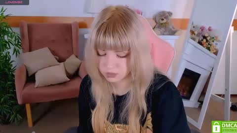 Snapshot of antonia_ferrero chatting on October 21, 12:32 pm antonia_ferrero online show from October 21, 12:32 pm