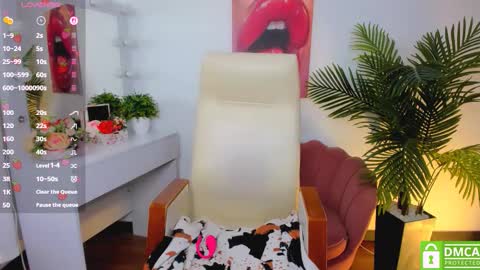 Snapshot of antonia_ferrero chatting on September 12, 6:59 am antonia_ferrero online show from September 12, 6:59 am