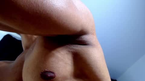 Instagram miguelangel1802  online show from October 5, 3:26 am