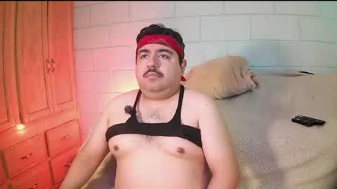 AnuarFox online show from July 29, 9:15 pm