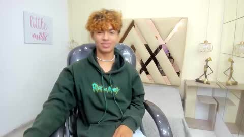 anyelotwink online show from March 7, 9:48 pm