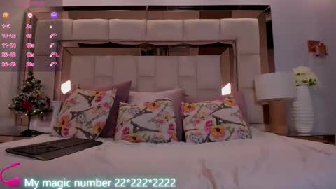 Anyi online show from November 25, 11:03 pm