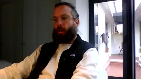 apc_3 online show from February 23, 9:11 am