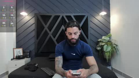 Snapshot of apolo_bianco_ chatting on September 15, 11:17 pm APOLO online show from September 15, 11:17 pm