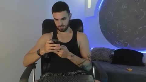 Apolo Lux  online show from February 6, 9:17 pm