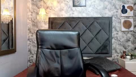 Snapshot of apolo_rousse chatting on September 28, 1:03 am Apolo online show from September 28, 1:03 am