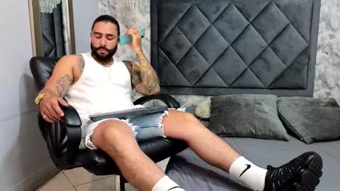 Snapshot of apolo_rousse chatting on September 21, 9:41 pm Apolo online show from September 21, 9:41 pm