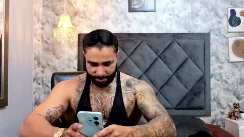 Snapshot of apolo_rousse chatting on September 27, 12:52 am Apolo online show from September 27, 12:52 am