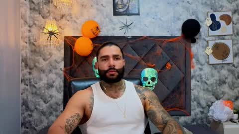 Snapshot of apolo_rousse chatting on October 17, 10:47 pm Apolo online show from October 17, 10:47 pm