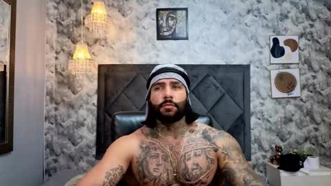 Snapshot of apolo_rousse chatting on October 5, 2:09 am Apolo online show from October 5, 2:09 am
