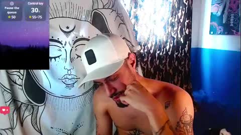 Snapshot of apolo_s chatting on January 25, 8:31 pm Andres online show from January 25, 8:31 pm