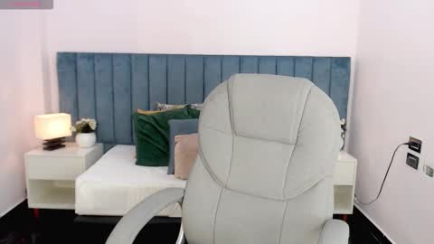 April Bunny online show from February 25, 8:01 pm