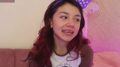 Snapshot of april_bennett chatting on September 30, 12:15 pm online show from September 30, 12:15 pm