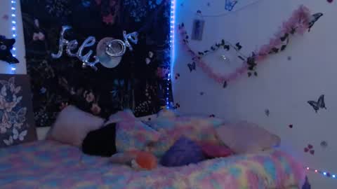 april_l6 online show from March 5, 12:30 am