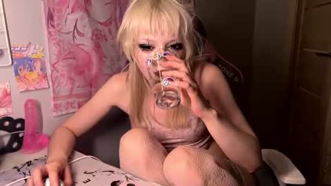 april online show from June 20, 8:59 pm