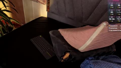 Cris online show from March 26, 1:38 pm