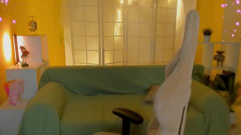 aprill_o_nill online show from January 4, 1:21 pm