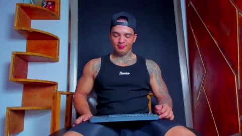 AquilesElpapi online show from April 14, 1:58 pm