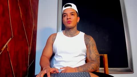 AquilesElpapi online show from October 31, 5:30 am