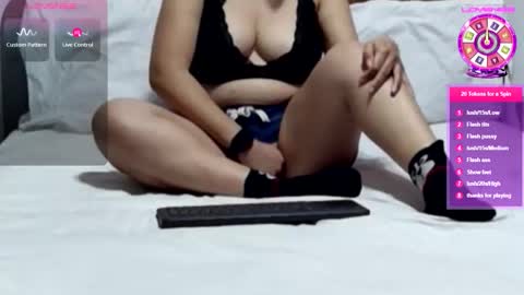 Arab Catwoman online show from February 24, 8:39 am