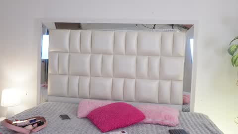   online show from February 8, 4:36 am