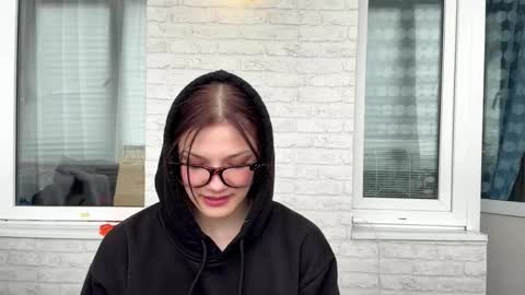 Caroline online show from February 20, 6:26 am