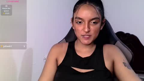 Snapshot of ari_20_ chatting on October 1, 11:36 pm Bella online show from October 1, 11:36 pm