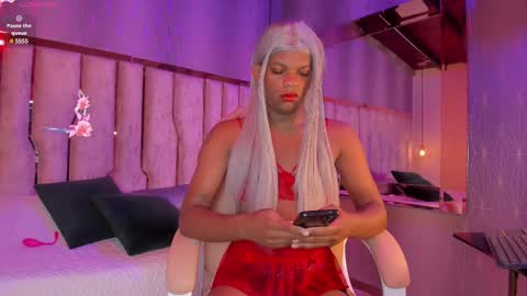 Snapshot of ari_monet chatting on February 26, 11:43 am ARI online show from February 26, 11:43 am