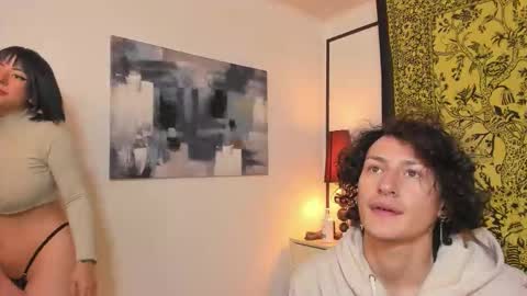 Snapshot of aria_and_orien chatting on September 14, 1:01 pm aria y orien online show from September 14, 1:01 pm